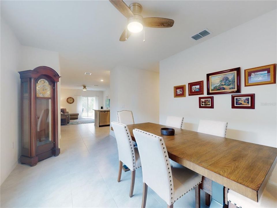 En Venta: $370,000 (3 camas, 2 baños, 1520 Pies cuadrados)