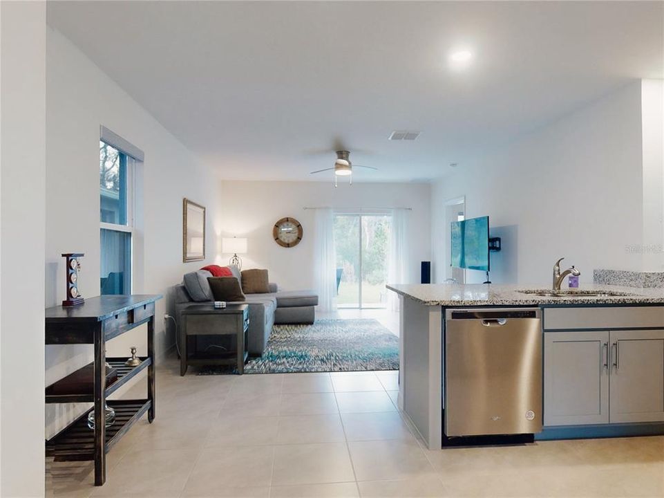 En Venta: $370,000 (3 camas, 2 baños, 1520 Pies cuadrados)