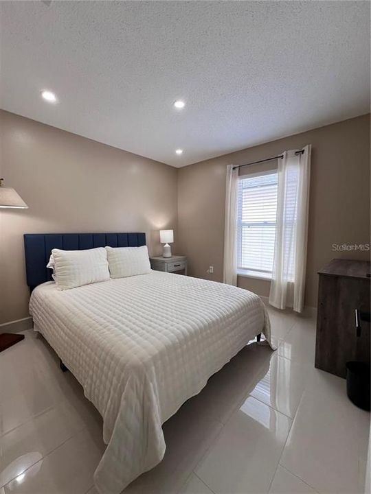 For Rent: $2,500 (3 beds, 2 baths, 1159 Square Feet)