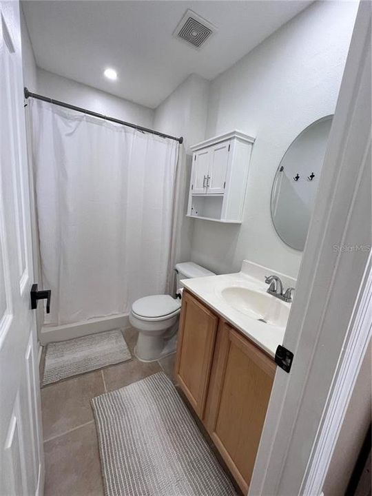 For Rent: $2,500 (3 beds, 2 baths, 1159 Square Feet)