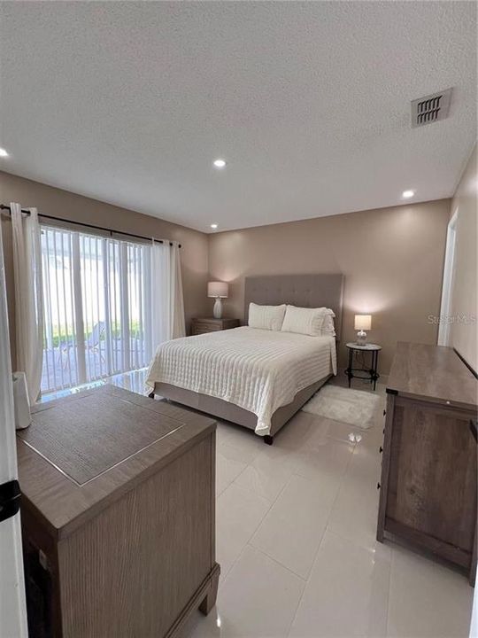 For Rent: $2,500 (3 beds, 2 baths, 1159 Square Feet)