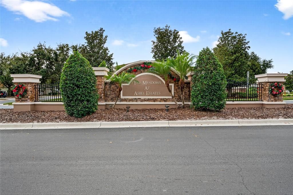 For Sale: $319,000 (3 beds, 2 baths, 1545 Square Feet)