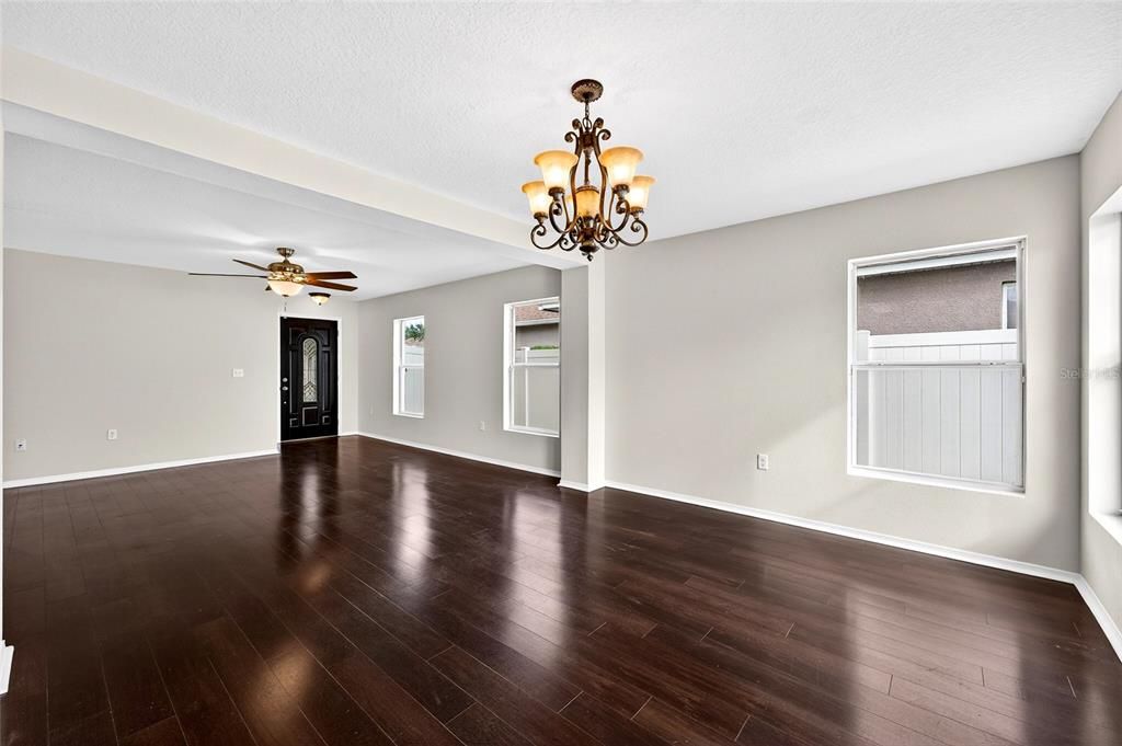 For Sale: $319,000 (3 beds, 2 baths, 1545 Square Feet)