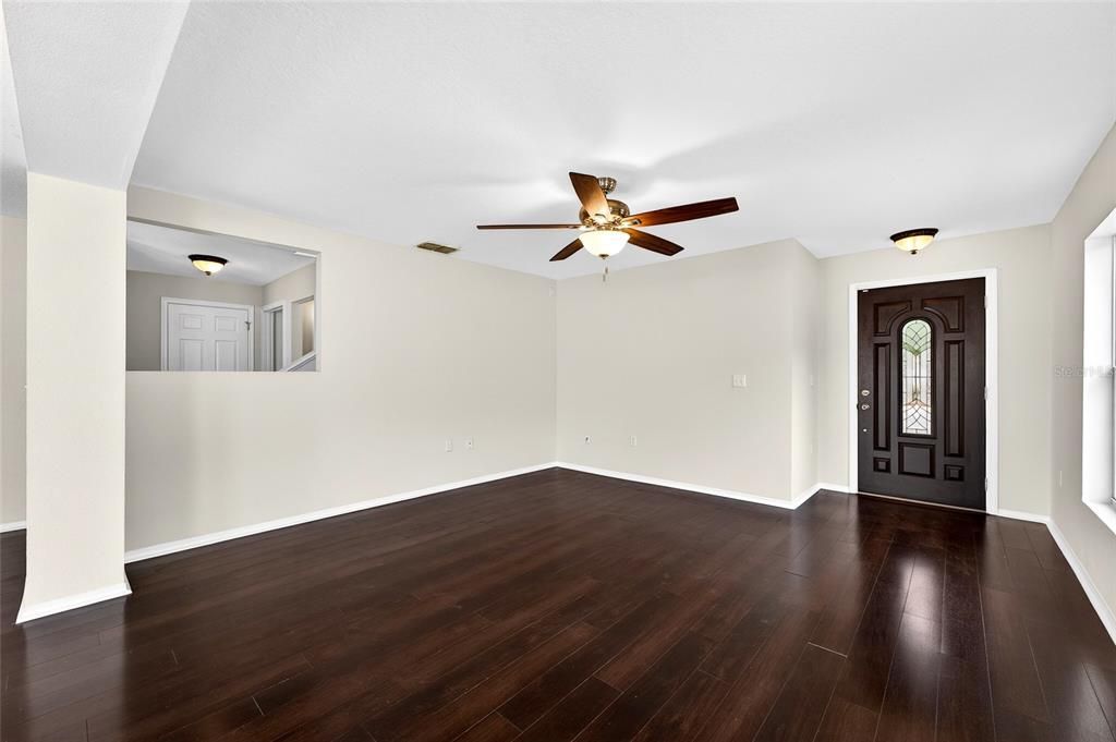 For Sale: $319,000 (3 beds, 2 baths, 1545 Square Feet)