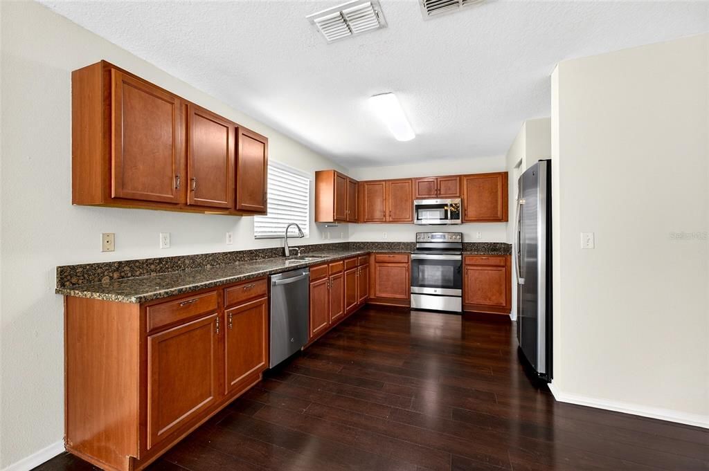 For Sale: $319,000 (3 beds, 2 baths, 1545 Square Feet)