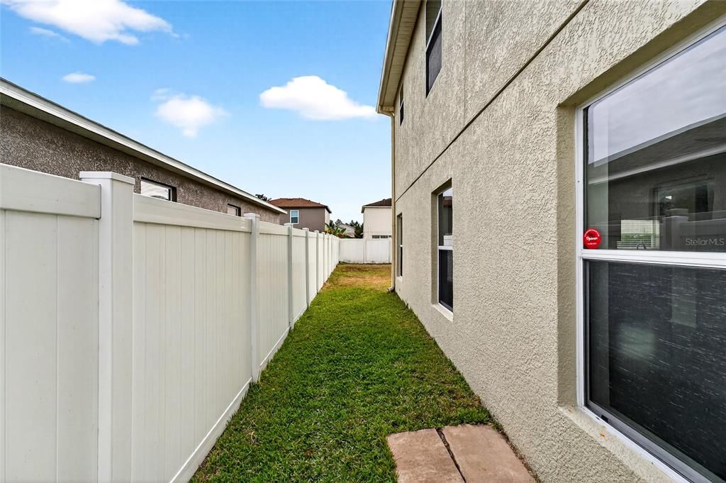 For Sale: $319,000 (3 beds, 2 baths, 1545 Square Feet)