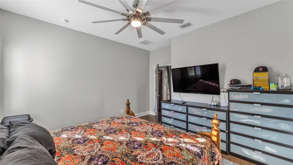 For Sale: $469,000 (4 beds, 2 baths, 2198 Square Feet)