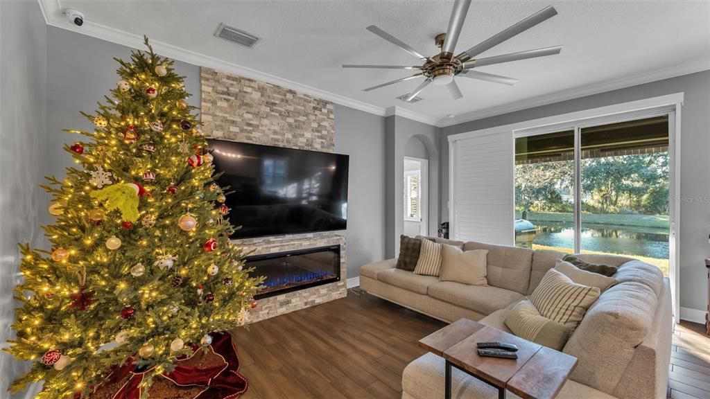 For Sale: $469,000 (4 beds, 2 baths, 2198 Square Feet)