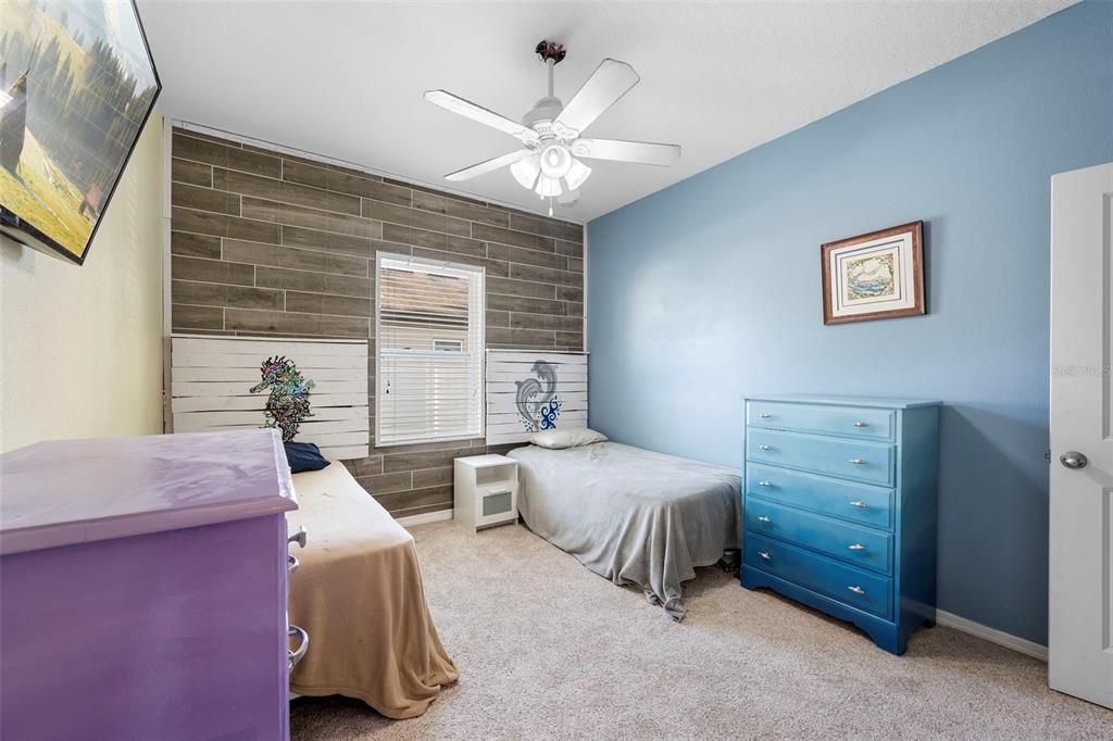 For Sale: $285,000 (4 beds, 2 baths, 1999 Square Feet)