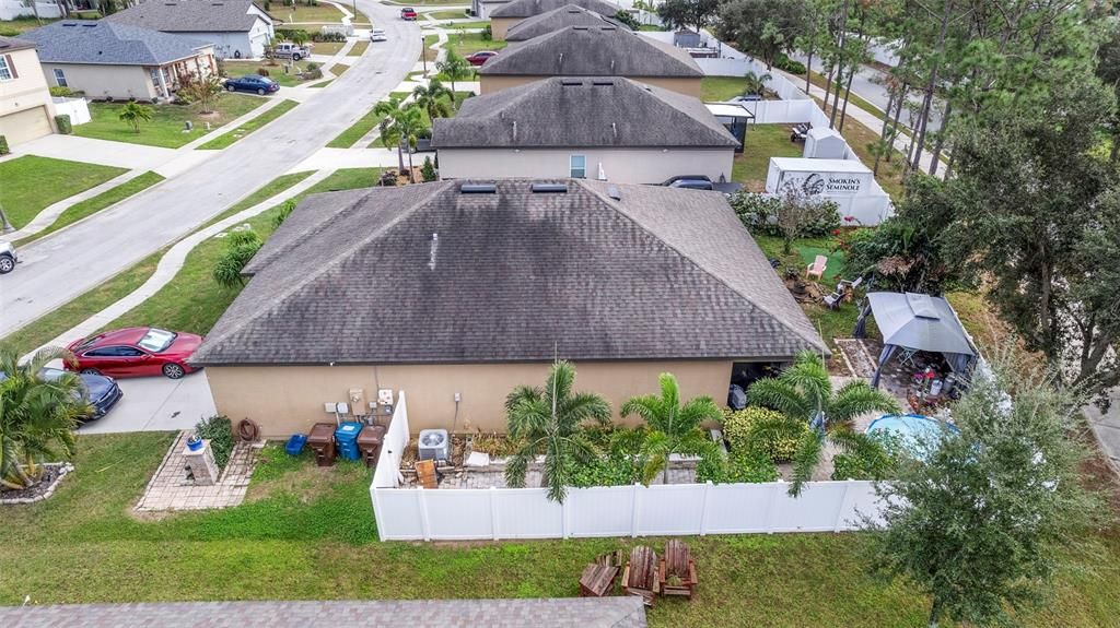 For Sale: $285,000 (4 beds, 2 baths, 1999 Square Feet)