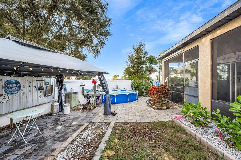 For Sale: $285,000 (4 beds, 2 baths, 1999 Square Feet)