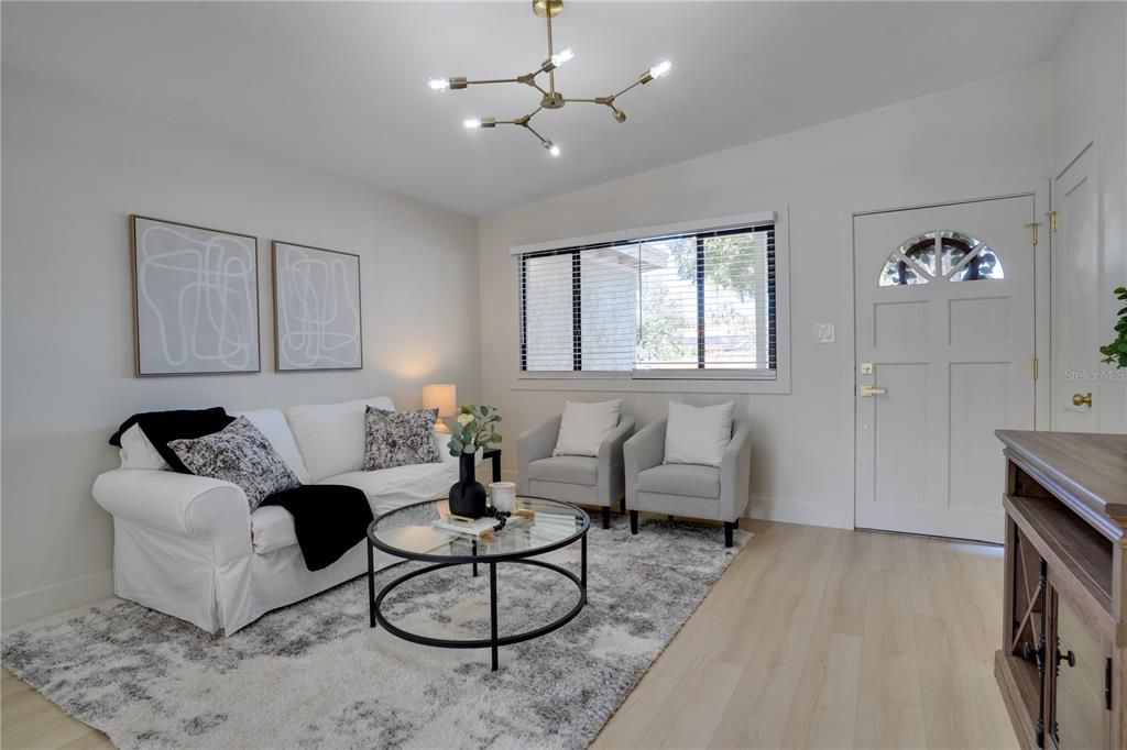 En Venta: $379,000 (3 camas, 2 baños, 1227 Pies cuadrados)