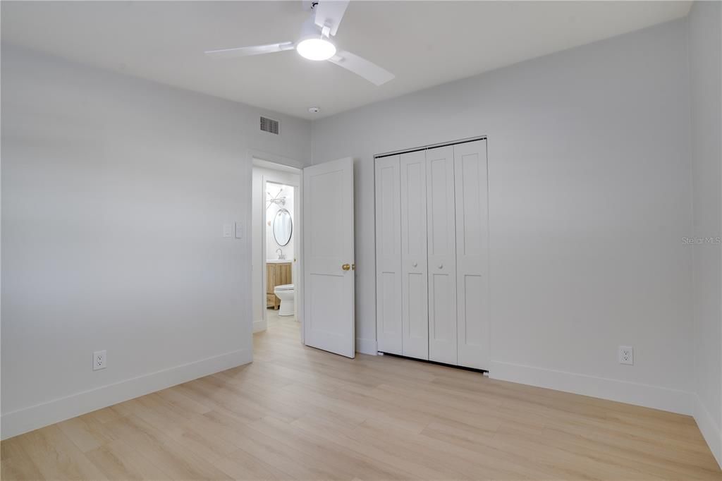 En Venta: $379,000 (3 camas, 2 baños, 1227 Pies cuadrados)