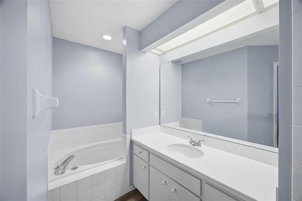 出租: $2,195 (3 贝兹, 2 浴室, 1365 平方英尺)