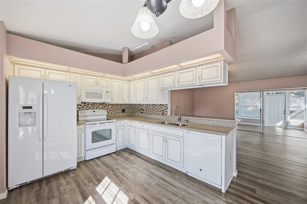 出租: $2,195 (3 贝兹, 2 浴室, 1365 平方英尺)