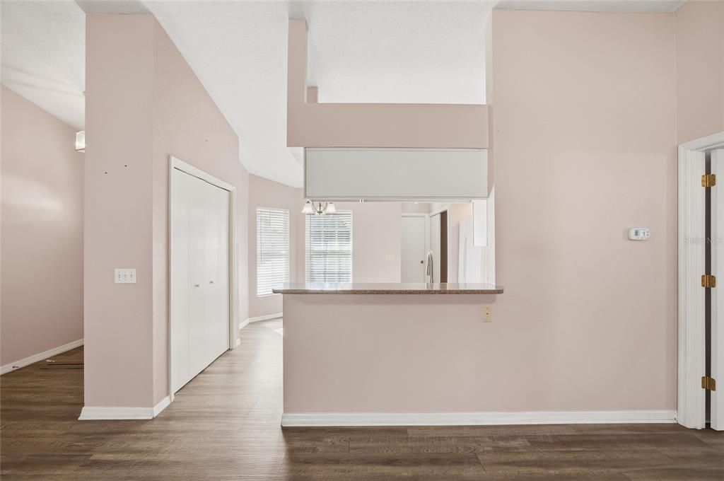 出租: $2,195 (3 贝兹, 2 浴室, 1365 平方英尺)