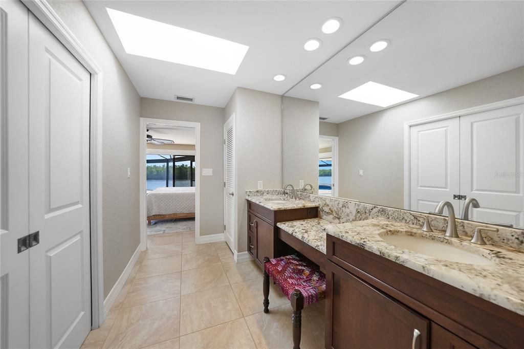 На продажу: $1,300,000 (3 спален, 3 ванн, 2680 Квадратных фут)