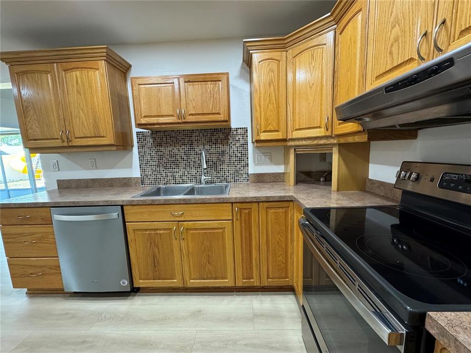 В аренду: $2,600 (3 спален, 2 ванн, 1192 Квадратных фут)