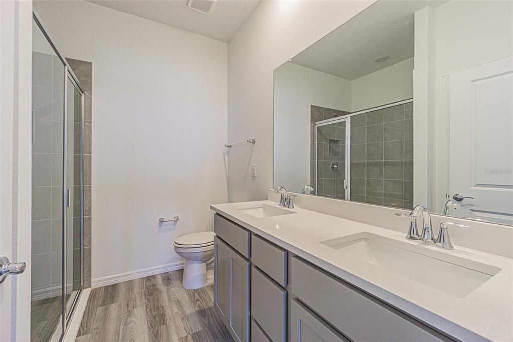 En Renta: $2,400 (3 camas, 2 baños, 1565 Pies cuadrados)