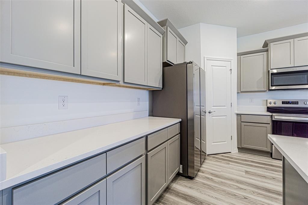 En Renta: $2,400 (3 camas, 2 baños, 1565 Pies cuadrados)