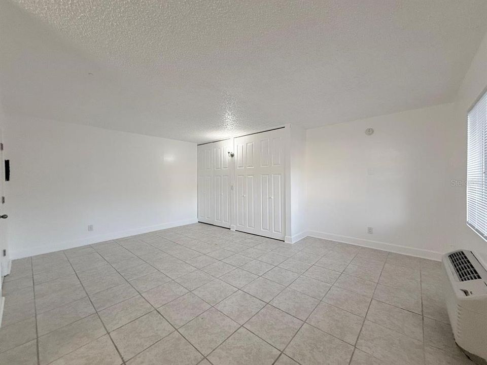 For Rent: $1,000 (0 beds, 1 baths, 450 Square Feet)