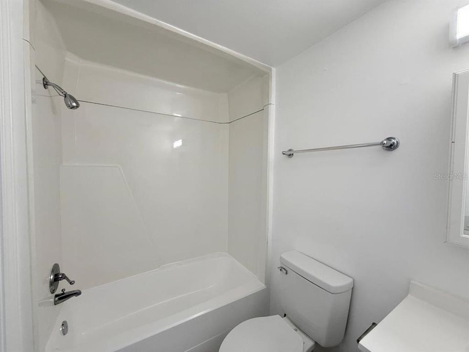 For Rent: $1,000 (0 beds, 1 baths, 450 Square Feet)