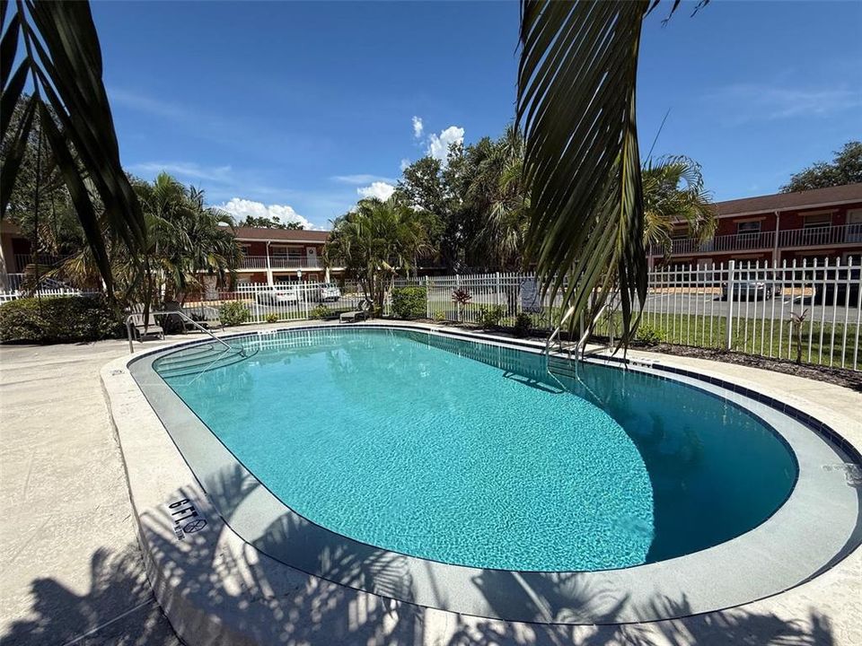 For Rent: $1,000 (0 beds, 1 baths, 450 Square Feet)