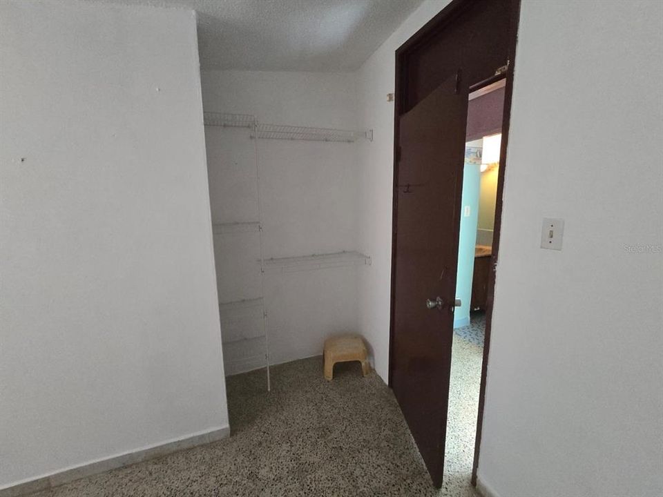 合同活跃: $155,000 (3 贝兹, 1 浴室, 1190 平方英尺)