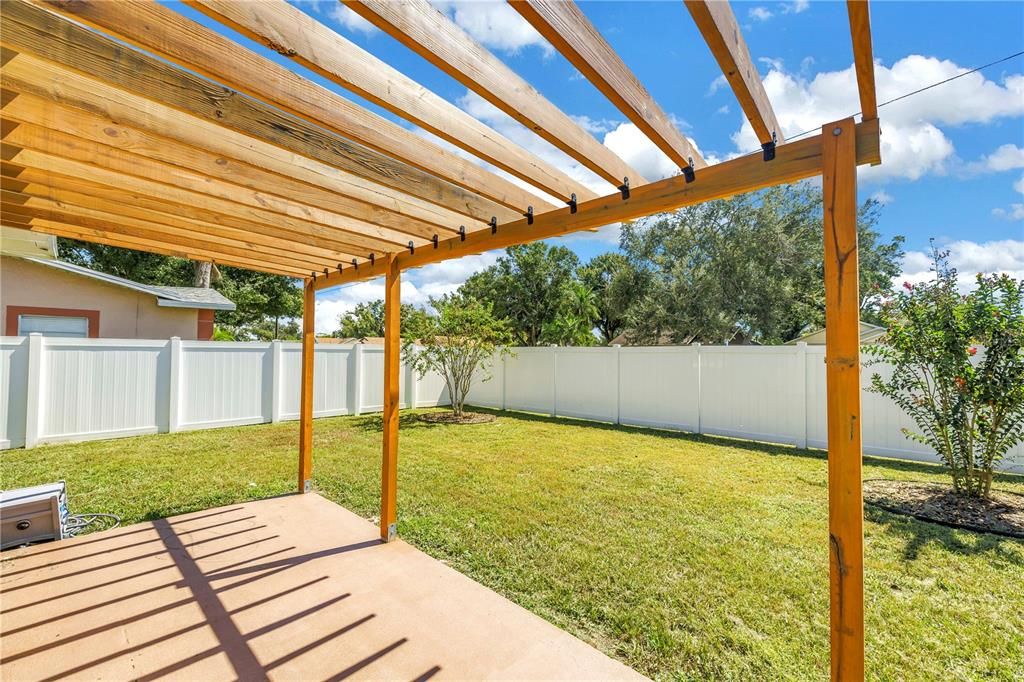 For Rent: $2,950 (3 beds, 1 baths, 960 Square Feet)