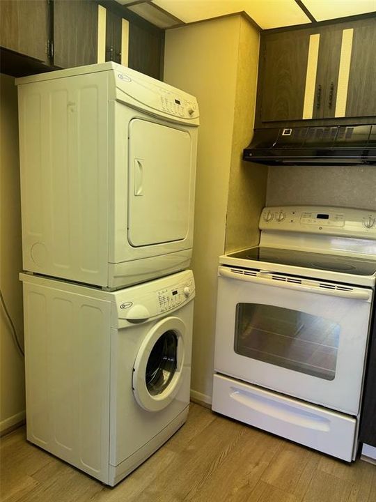 For Rent: $1,500 (2 beds, 1 baths, 936 Square Feet)