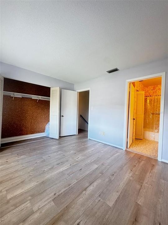 For Rent: $1,500 (2 beds, 1 baths, 936 Square Feet)