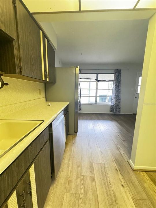 For Rent: $1,500 (2 beds, 1 baths, 936 Square Feet)