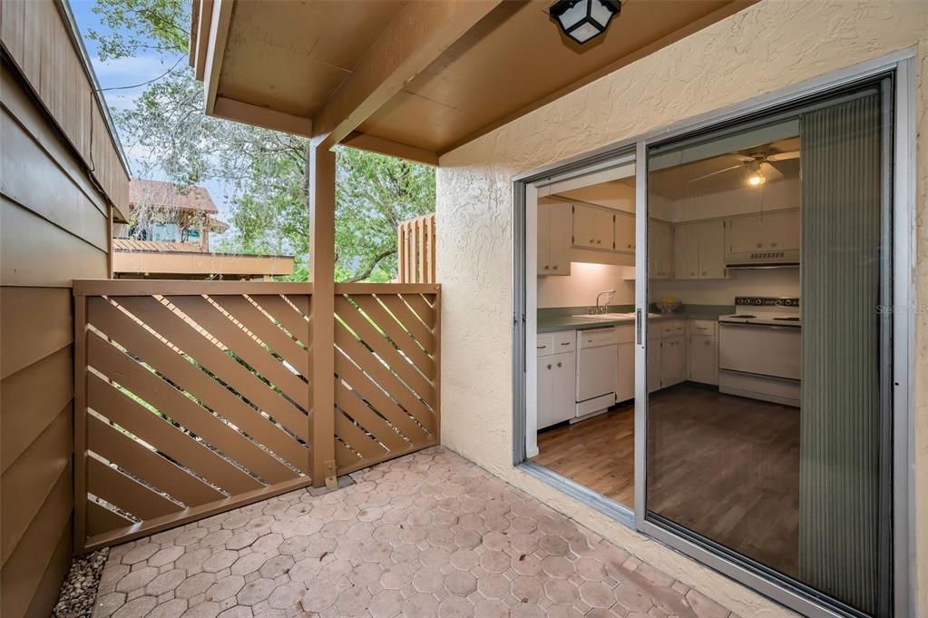 待售: $139,000 (2 贝兹, 2 浴室, 1144 平方英尺)