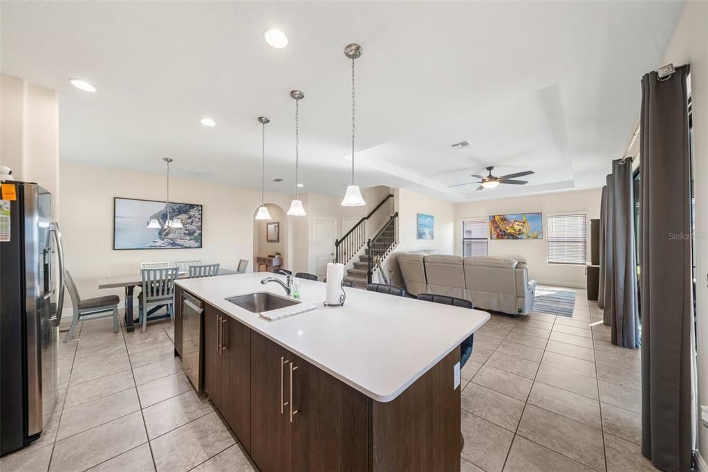 For Rent: $2,695 (4 beds, 4 baths, 2404 Square Feet)