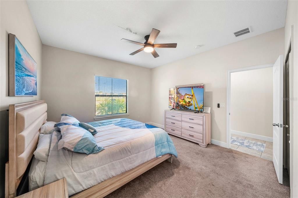 For Rent: $2,695 (4 beds, 4 baths, 2404 Square Feet)