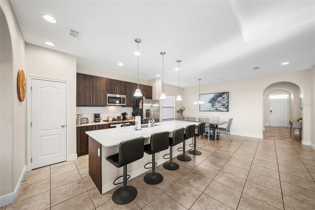 For Rent: $2,695 (4 beds, 4 baths, 2404 Square Feet)