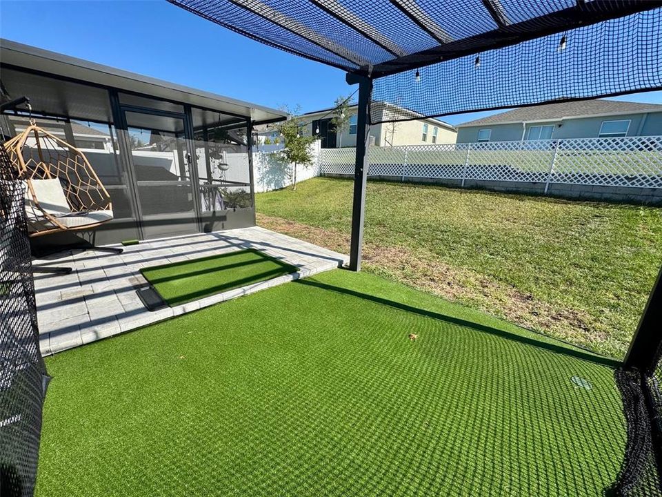 For Sale: $399,900 (4 beds, 2 baths, 1940 Square Feet)