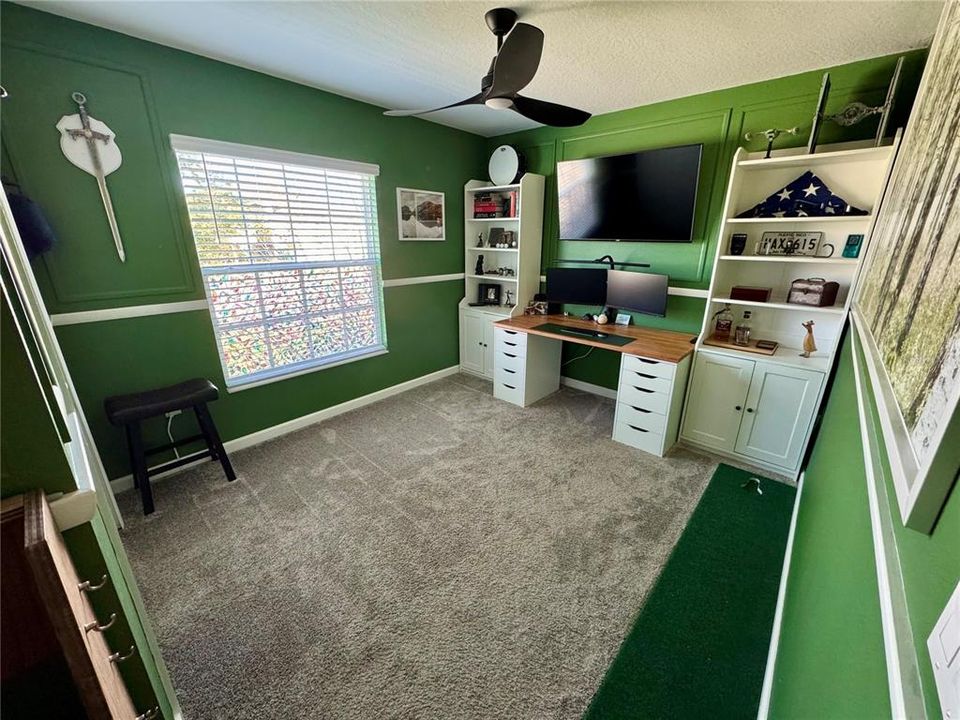 En Venta: $399,900 (4 camas, 2 baños, 1940 Pies cuadrados)