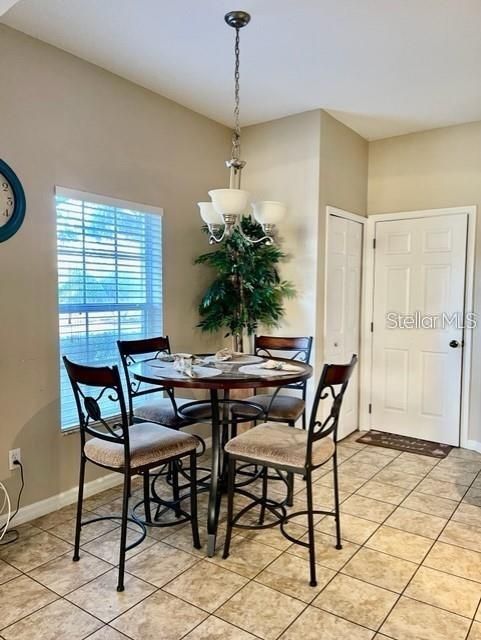 For Rent: $2,050 (3 beds, 2 baths, 1806 Square Feet)