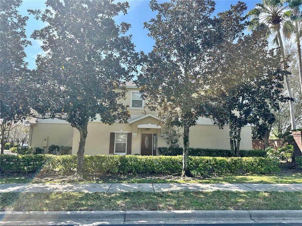 For Rent: $2,050 (3 beds, 2 baths, 1806 Square Feet)