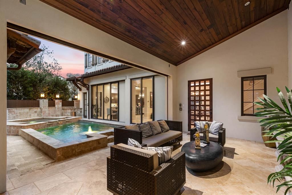 En Venta: $5,950,000 (6 camas, 6 baños, 4668 Pies cuadrados)