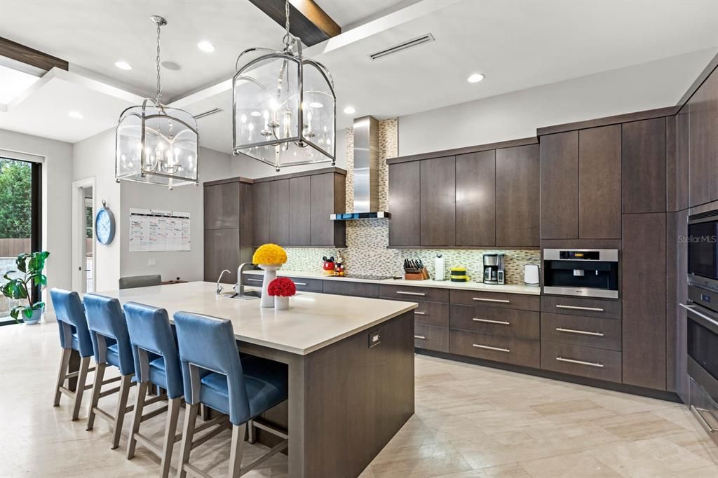 En Venta: $5,950,000 (6 camas, 6 baños, 4668 Pies cuadrados)