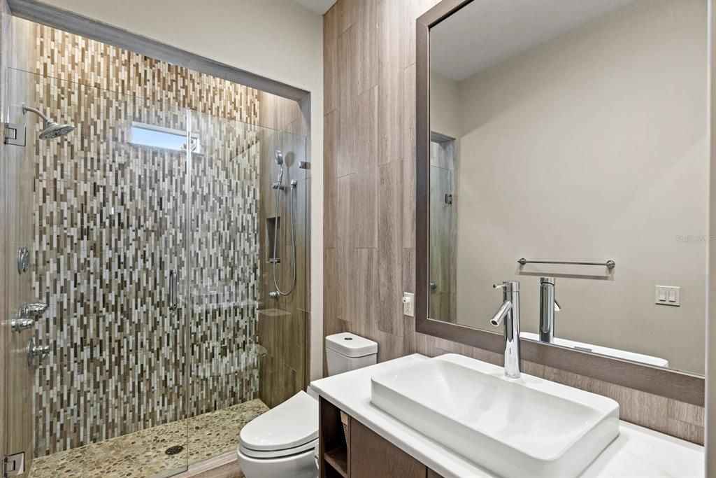 En Venta: $5,950,000 (6 camas, 6 baños, 4668 Pies cuadrados)