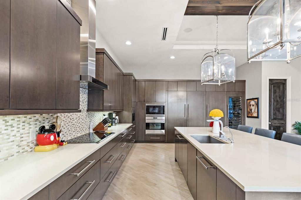 En Venta: $5,950,000 (6 camas, 6 baños, 4668 Pies cuadrados)