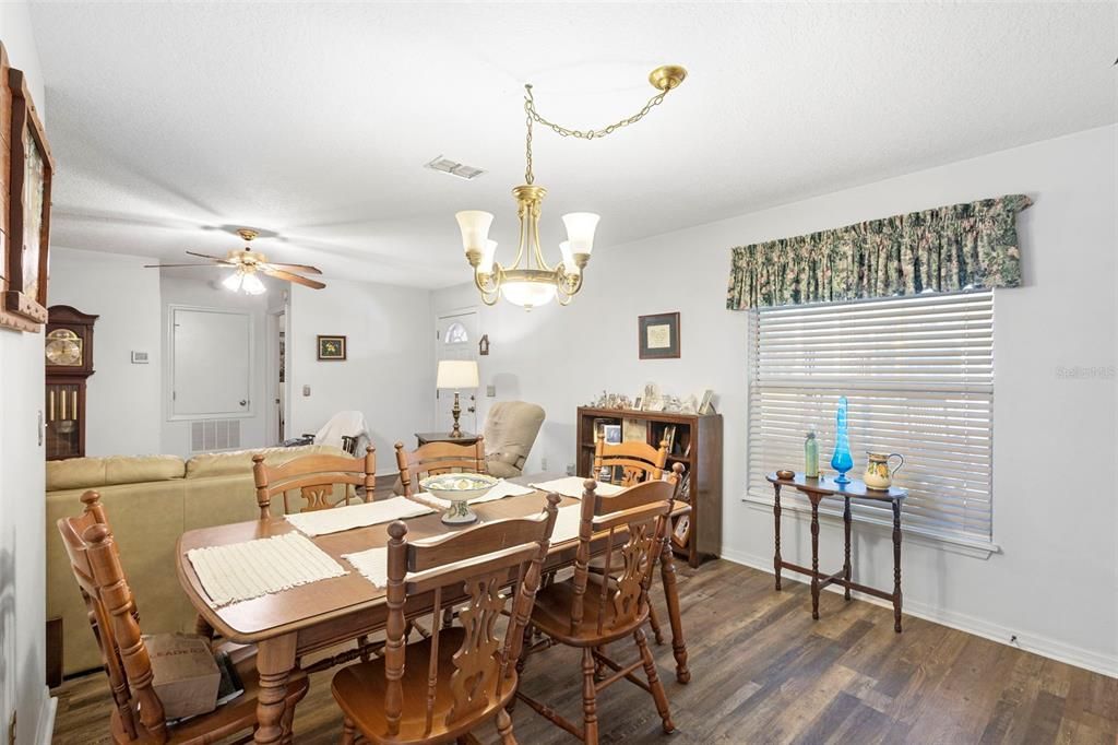 For Sale: $679,900 (5 beds, 3 baths, 2634 Square Feet)