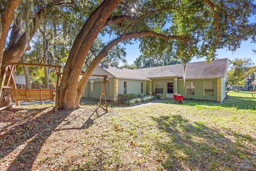 For Sale: $679,900 (5 beds, 3 baths, 2634 Square Feet)