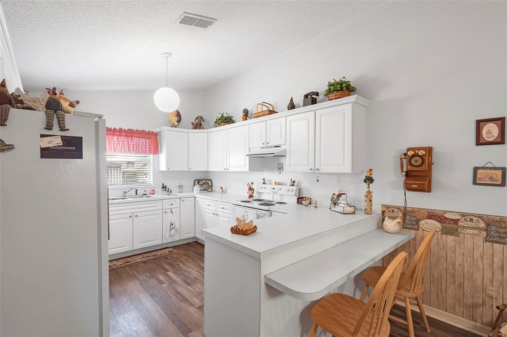 For Sale: $679,900 (5 beds, 3 baths, 2634 Square Feet)