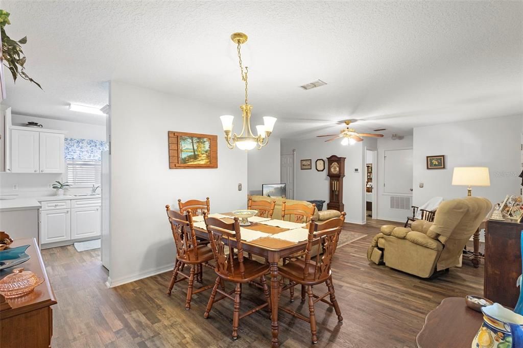 For Sale: $679,900 (5 beds, 3 baths, 2634 Square Feet)