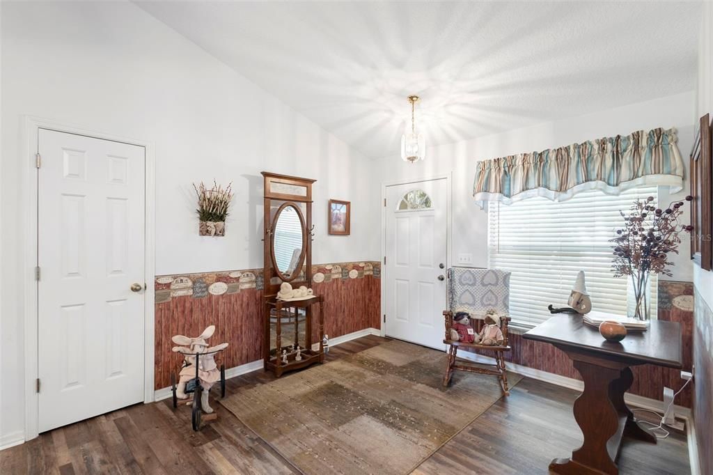 For Sale: $679,900 (5 beds, 3 baths, 2634 Square Feet)