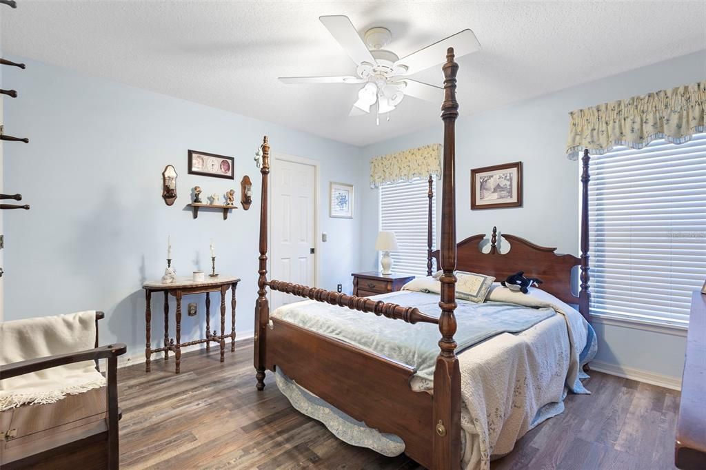 For Sale: $679,900 (5 beds, 3 baths, 2634 Square Feet)